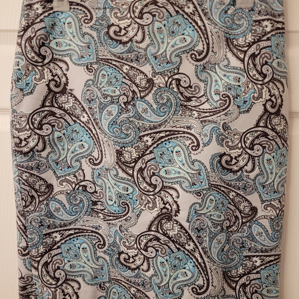 Liz Claiborne Brown, White and Teal Paisley Pencil Skirt Sz. 14